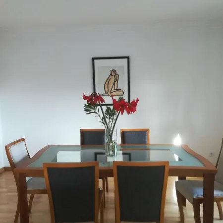 Sunny Center 5 Min Walk To Beach Appartamento Cascais